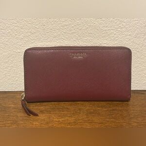 Kate Spade Maroon Zip-Around Wallet EUC